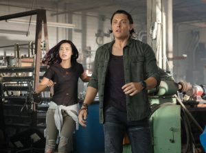 THE GIFTED: Jamie Chung and Blair Redford in the "eXit strategy" episode of THE GIFTED airing Monday, Oct. 23 (9:00-10:00 PM ET/PT) on FOX. ©2017 Fox Broadcasting Co. Cr: Eliza Morse/FOX