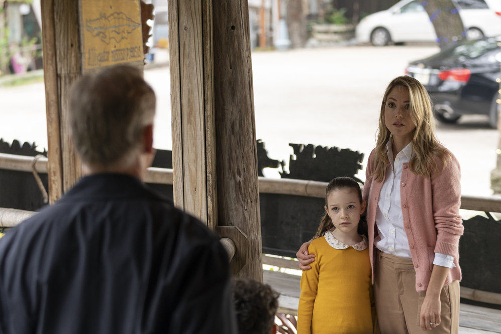 COUNCIL OF DADS -- "Who Do You 'Wanna' Be?" Episode 103 -- Pictured: (l-r) Michael O'Neill as Larry Mills, Scarlett Blum as Ivy, Brooke Candice Nevin as Lauren -- (Photo by: Seth F. Johnson/NBC)