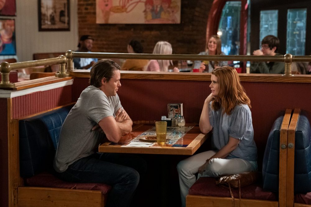 SWEET MAGNOLIAS (L TO R) JUSTIN BRUENING as CAL MADDOX and JOANNA GARCIA SWISHER as MADDIE TOWNSEND in episode 104 of SWEET MAGNOLIAS Cr. ELIZA MORSE/NETFLIX © 2020