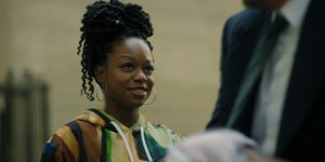 The Lincoln Lawyer. Jazz Raycole as Izzy in episode 104 of The Lincoln Lawyer. Cr. Courtesy Of Netflix © 2022